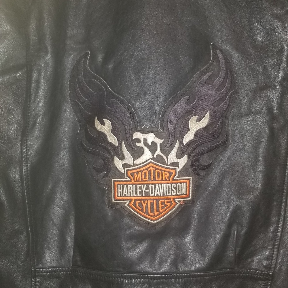 New harley jacket size medium..